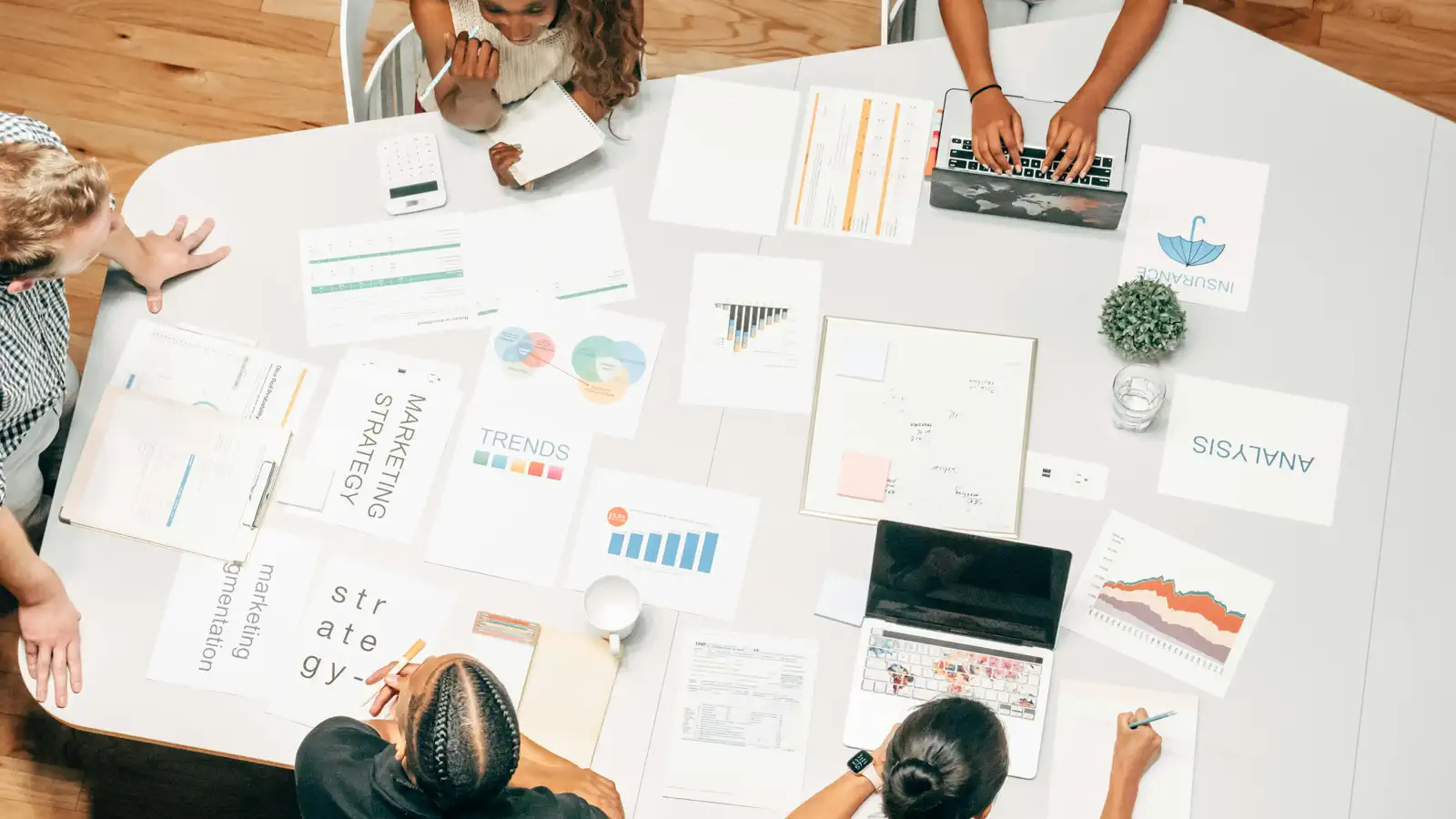 Analytics dashboard with multiple ecommerce data sources